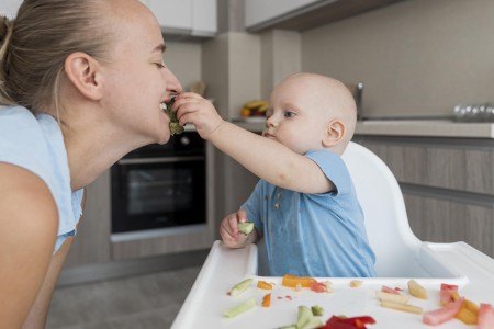 Bebés: 6 dicas de alimentação